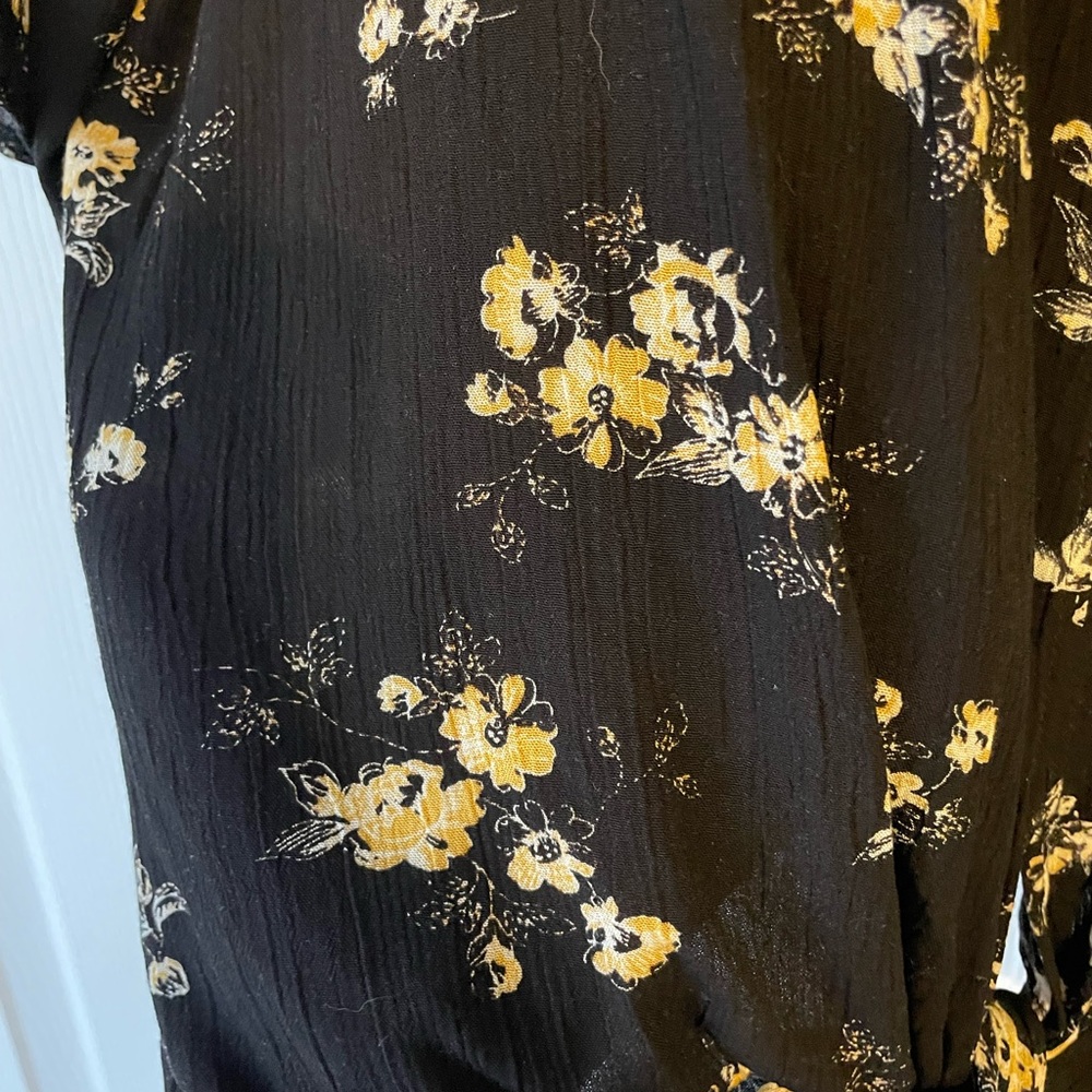 Blouse Size Large - Picture 3 of 3